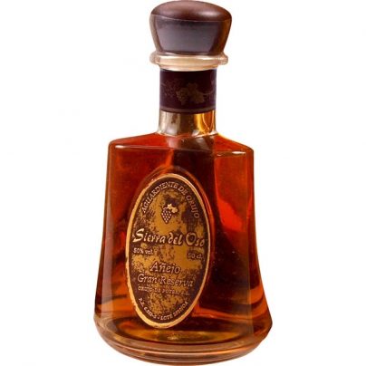 Aguardiente de orujo añejo